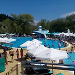 Deny Ваканционна къща Добринище